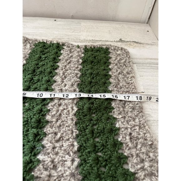 Set of crocheted green and taupe striped placemats cottage core - Picture 5 of 7